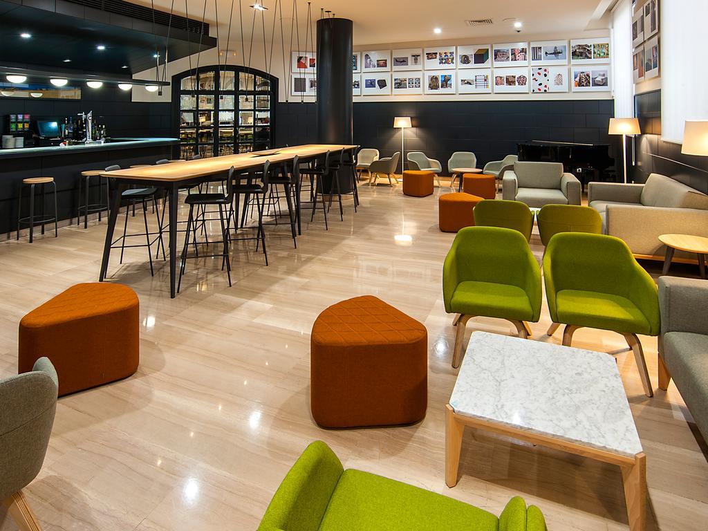 Silken Amara Plaza