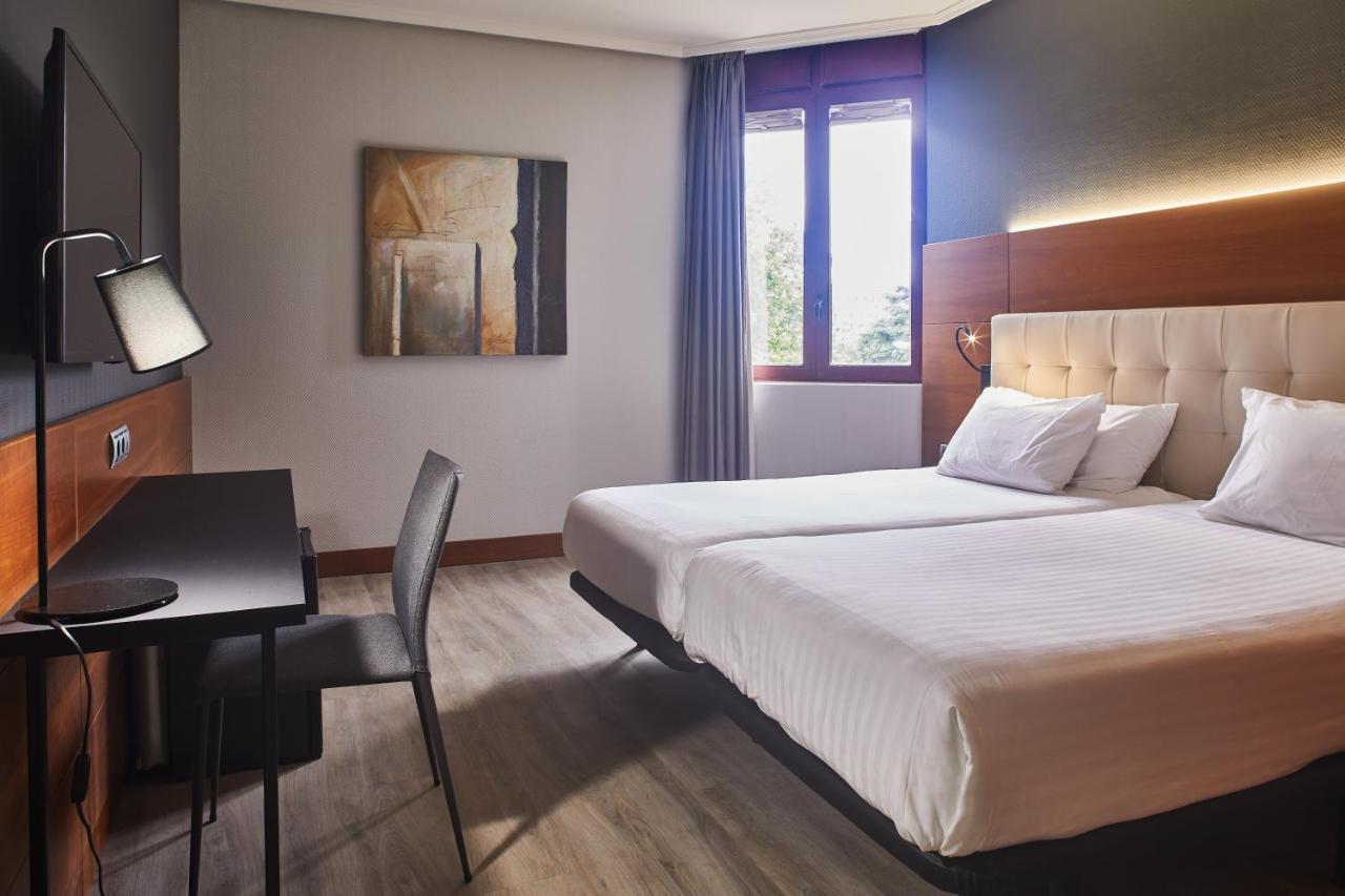 Silken Amara Plaza