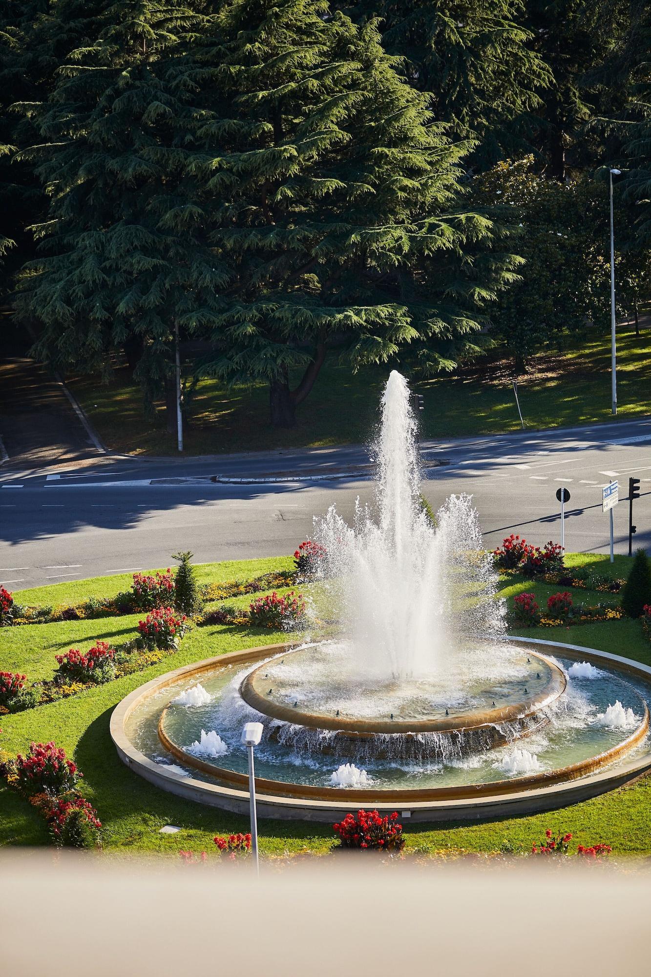 Silken Amara Plaza 4*