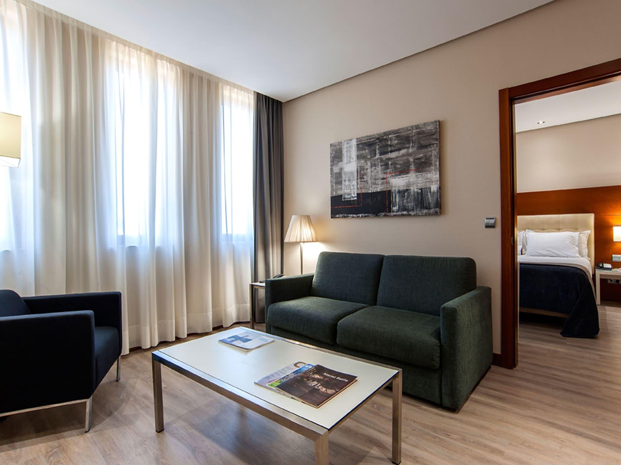 Silken Amara Plaza 4*